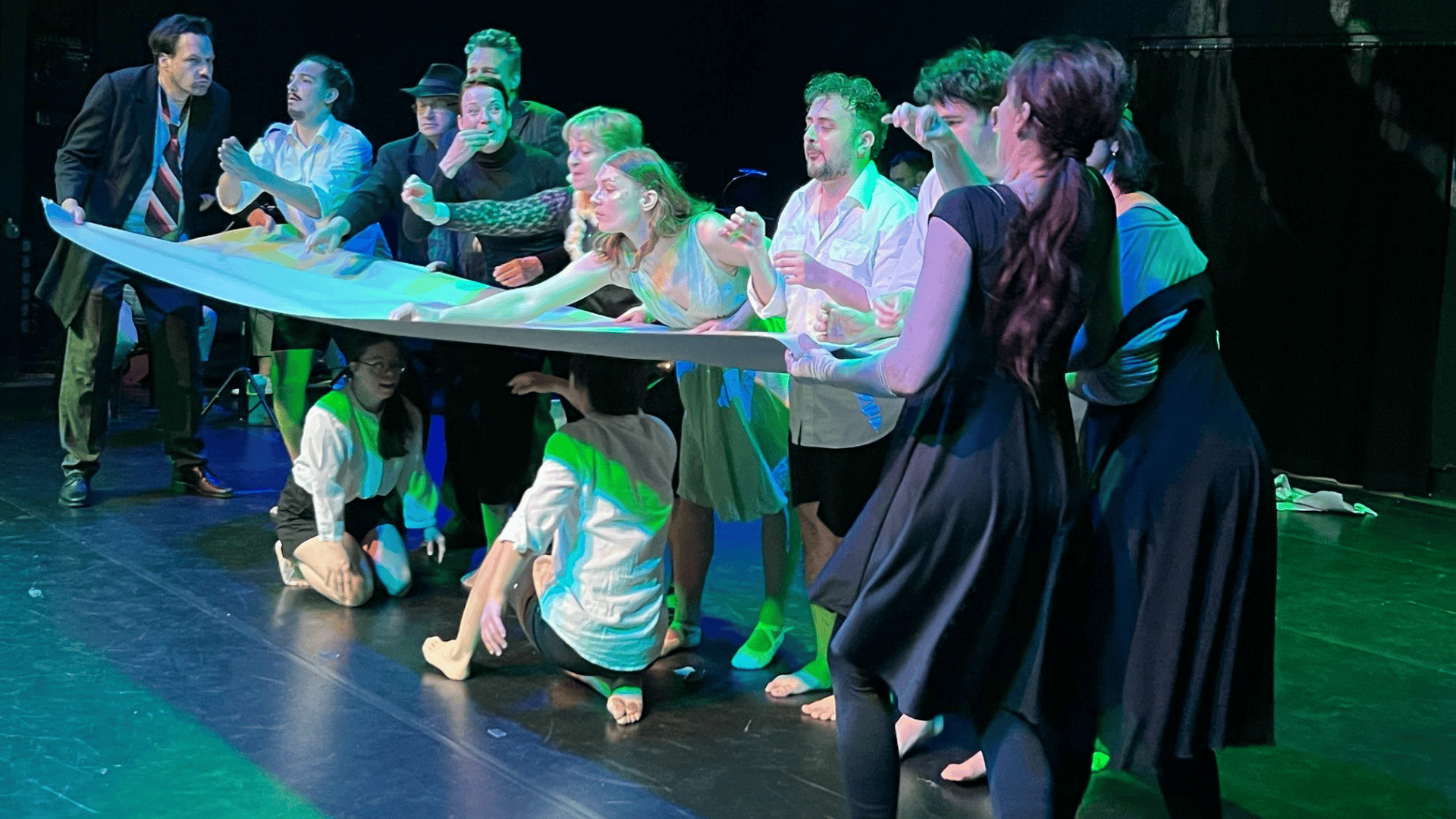 “The Joy of Life” Heads to Prague: On Stage at La Fabrika Komunardu on May 6, 2025